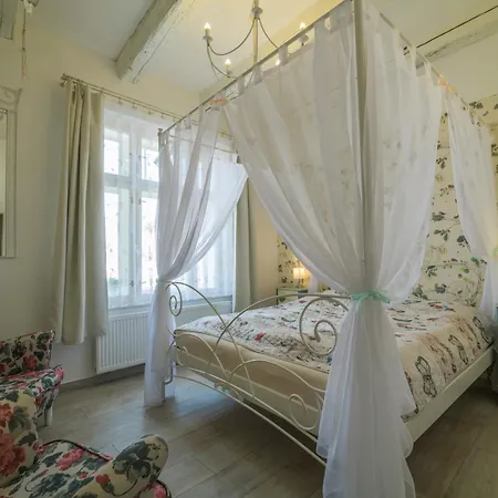 Guest house U Zamku 4*
