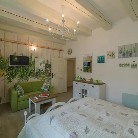 Guest house U Zamku 4*
