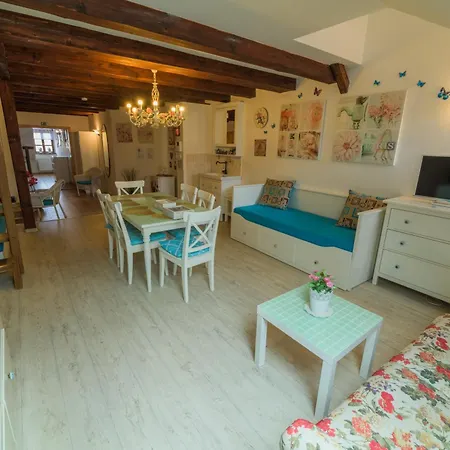 U Zámku 4* Mělník